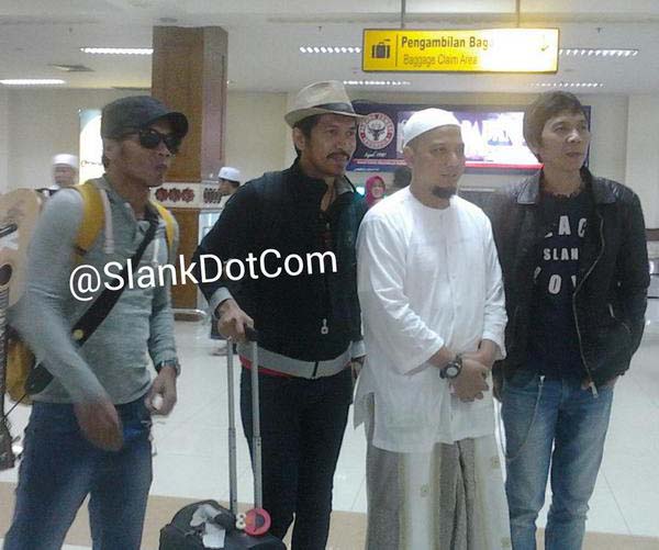 Slank Tiba di Banda Aceh Bersama Ustad Arifin Ilham