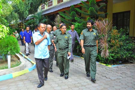 Galeri Foto: Mualem Tinjau Pelaksanaan UN SMP