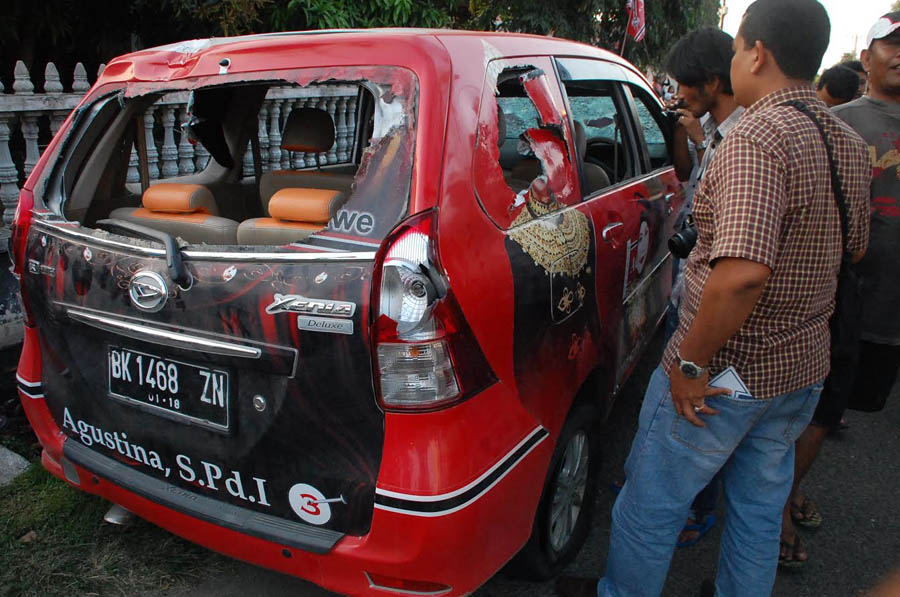 Polisi Tetapkan Tersangka Perusak Mobil Caleg PA